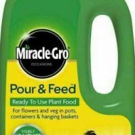 Miracle-Gro Pour and Feed 1L